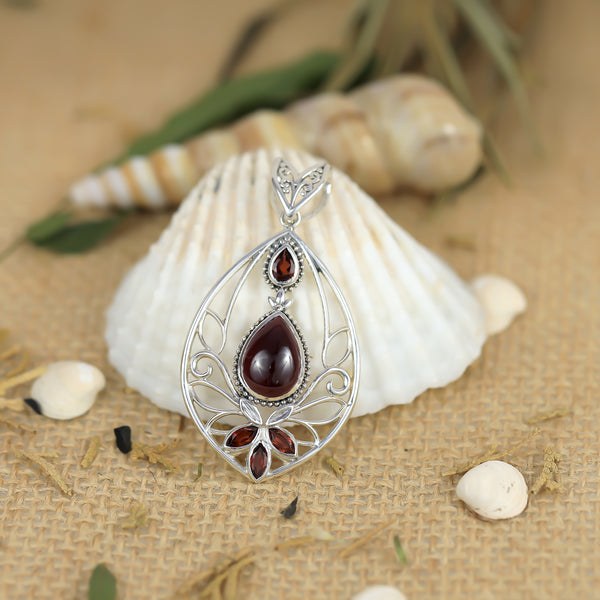 Sterling Silver Garnet Pendant SSP14