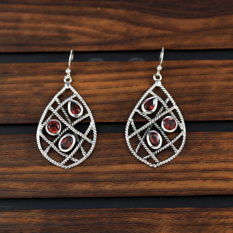 Sterling Silver Garnet Earrings SSER56