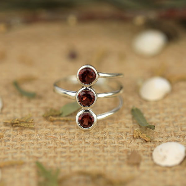 925 Sterling Silver Garnet Ring SSR370