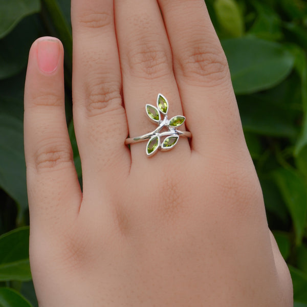 Sterling Silver Peridot Ring SSR317